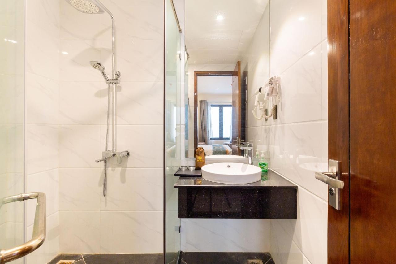 Silk Hong Ha Airport Hotel Хошимин Экстерьер фото