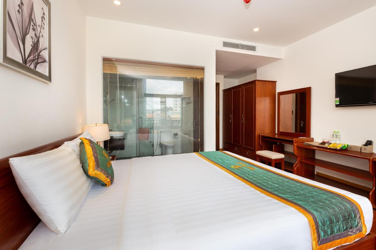 Silk Hong Ha Airport Hotel Хошимин Экстерьер фото