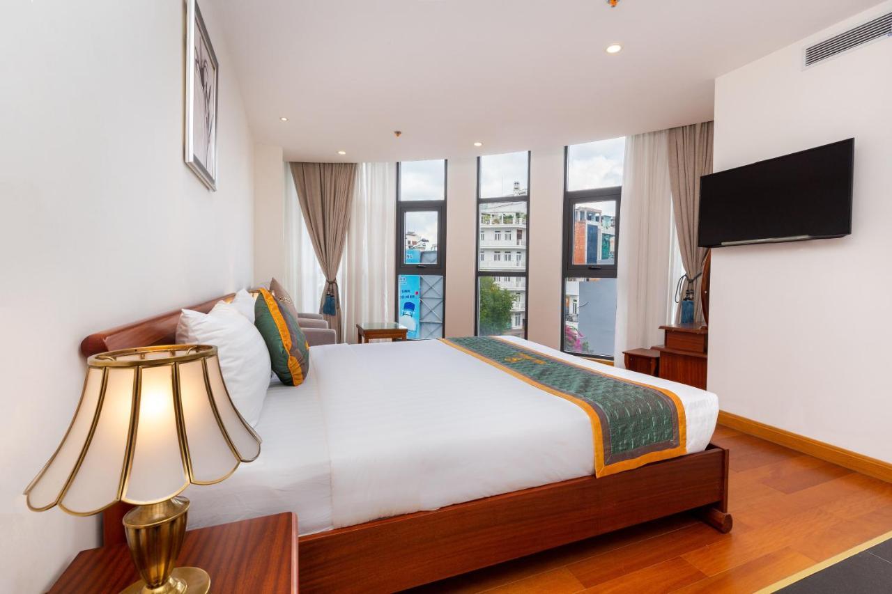 Silk Hong Ha Airport Hotel Хошимин Экстерьер фото