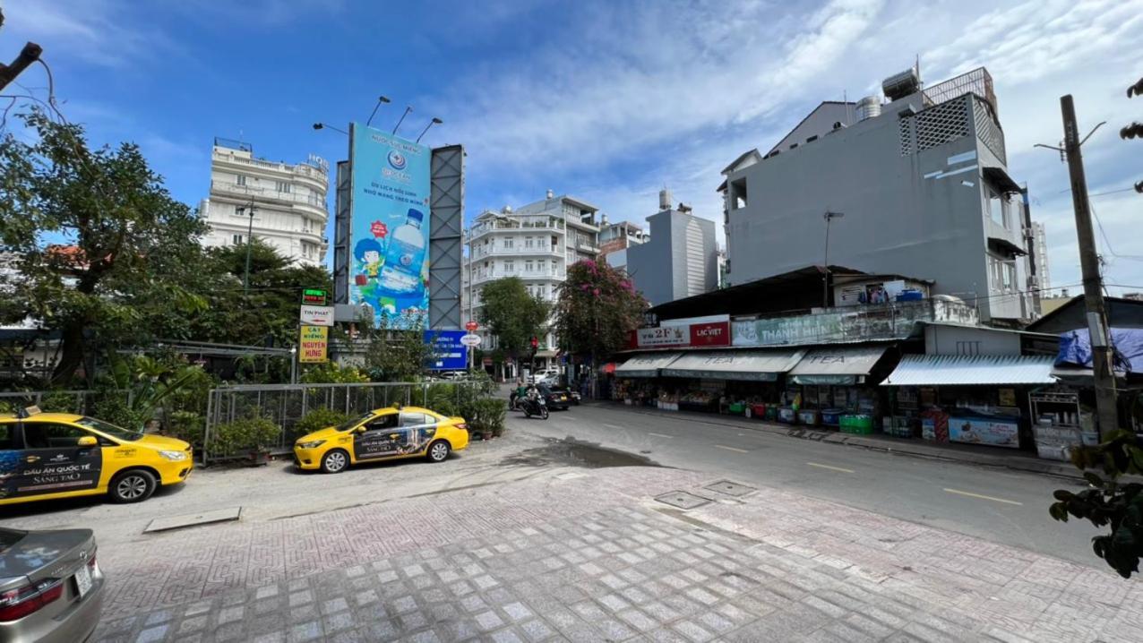 Silk Hong Ha Airport Hotel Хошимин Экстерьер фото